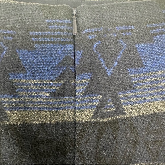 Dalia Collection Skirt Size 12 Blue Wool Blend Asymmetrical Aztec Western Rodeo - Picture 6 of 12